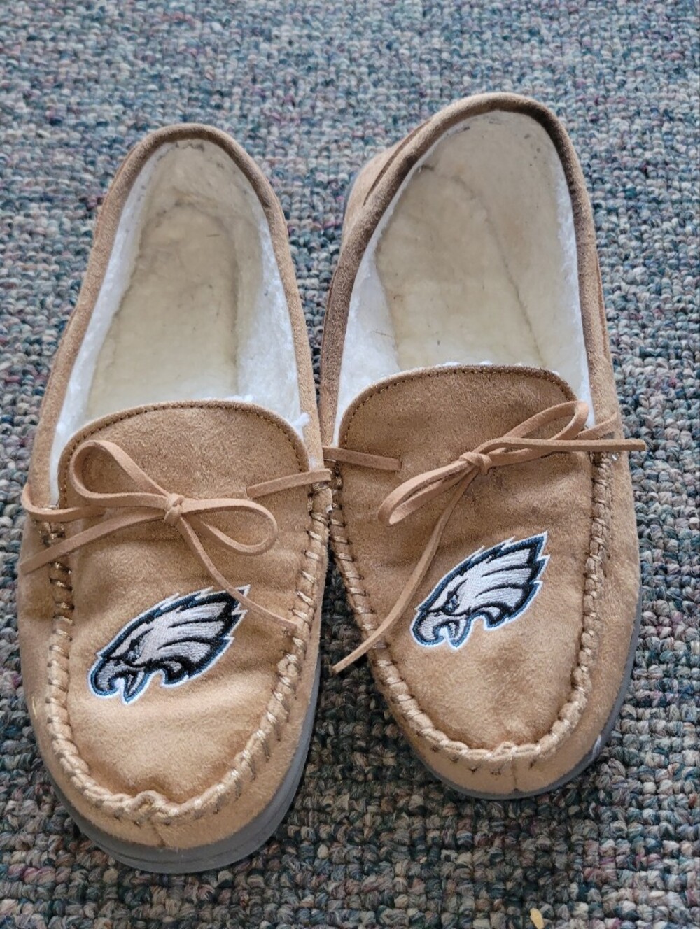 Philadelphia Eagles men's moccasin slippers Sz 7/8 Small